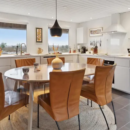 Casa vacanze 3 Bedroom Amazing In Romo