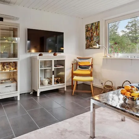 Casa vacanze 3 Bedroom Amazing In Romo
